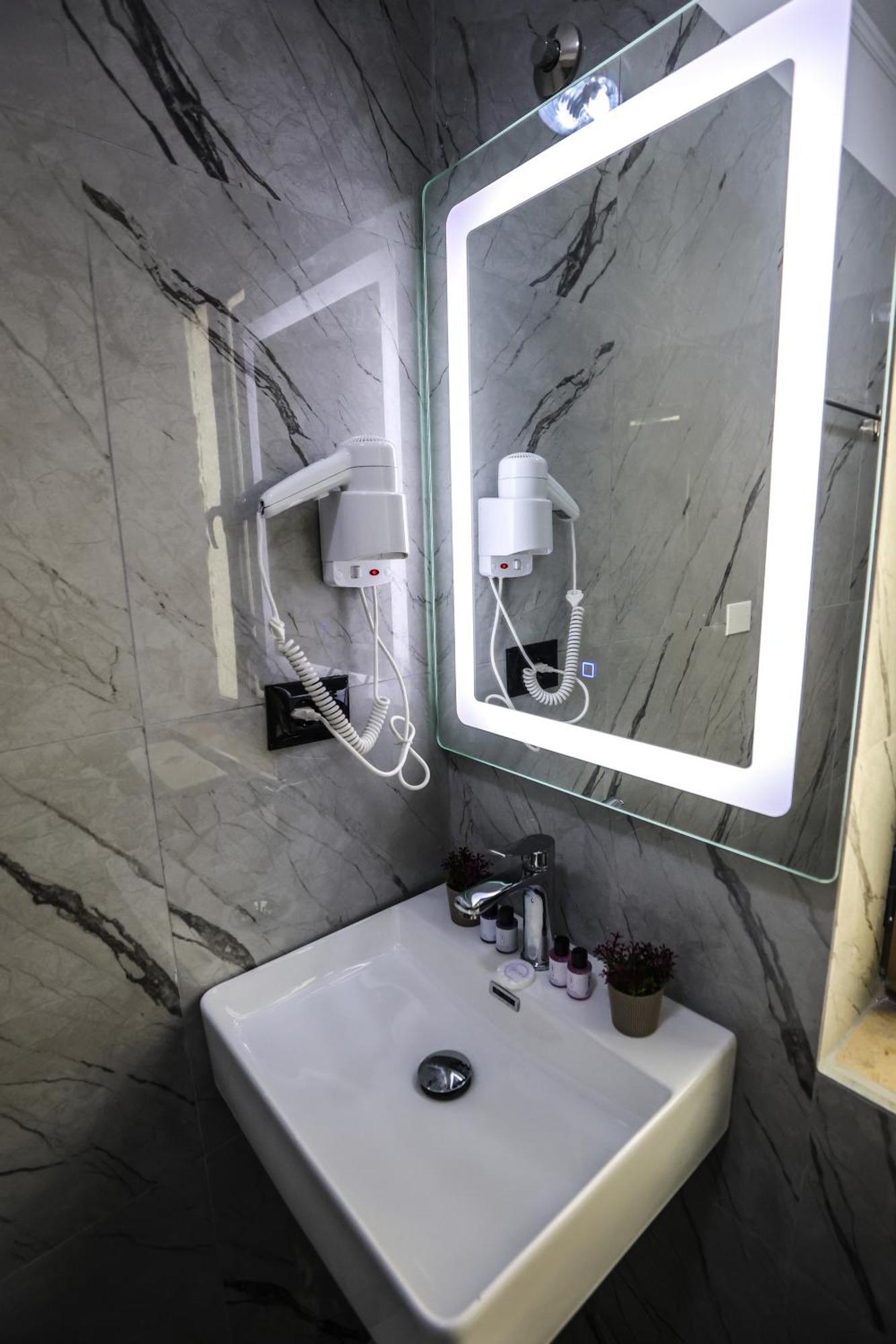 Vila Alizee Hotel Tirana Exteriér fotografie